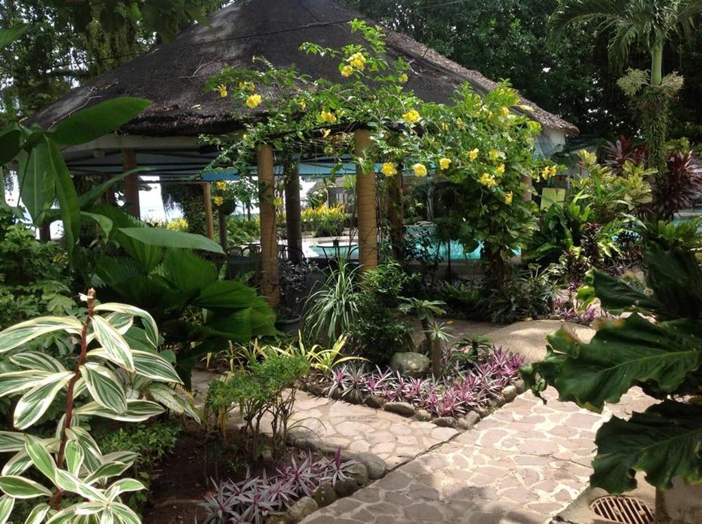 Camiguin Island Golden Sunset Beach Club Mambajao Dış mekan fotoğraf